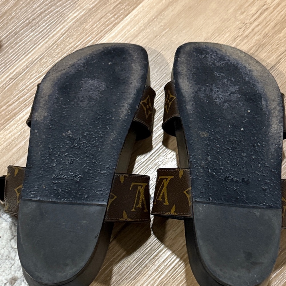 Louis Vuitton Flat Mule - Picture 10 of 16